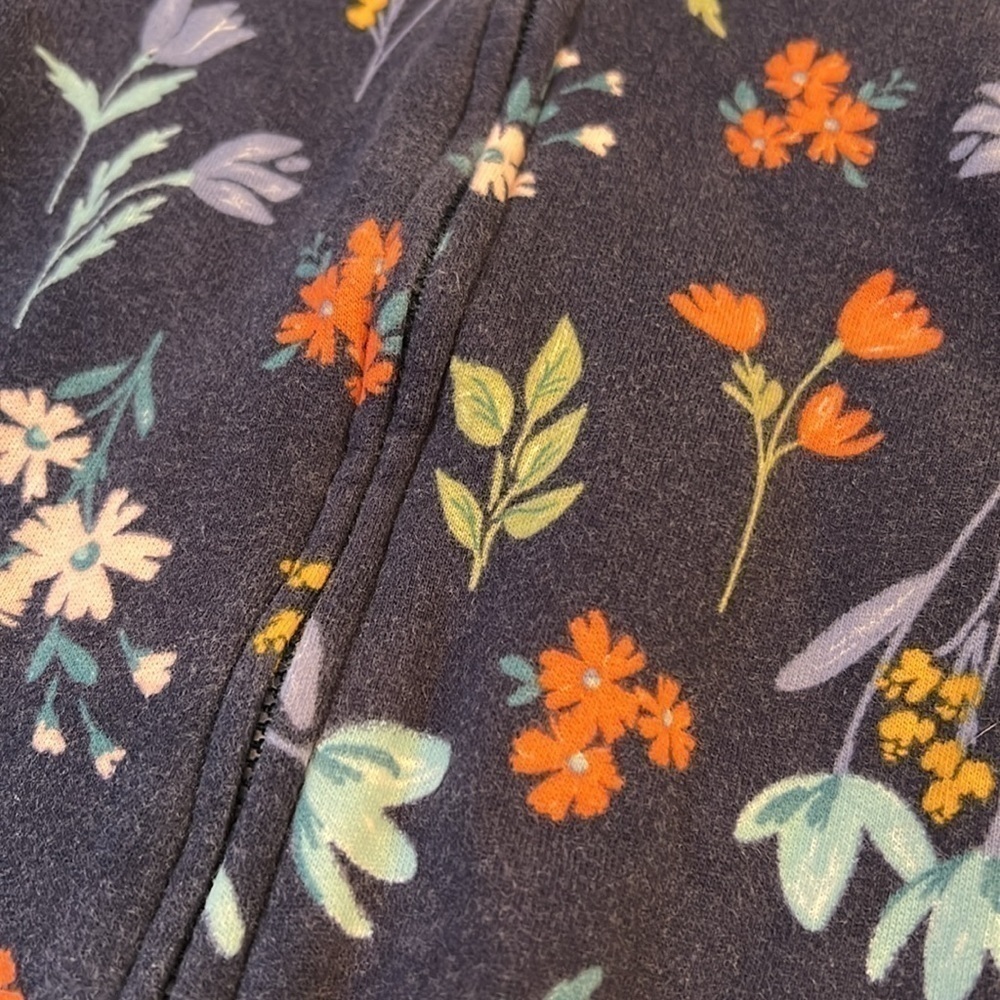 Baby Girl Carter’s 6 Month Floral Body Suit - Picture 6 of 6